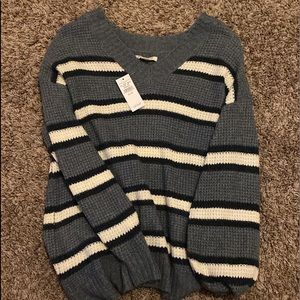 oversized american eagle sweater tags on never worn
